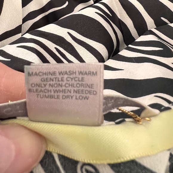 Victoria's Secret Zebra Shorty Kimono style robe Black White Poly Silk ONE SIZE - Picture 10 of 11